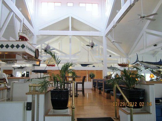 Catches Waterfront Grille